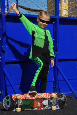 196a33e9-0d31-41cf-9f0c-576ff8cc9ad4